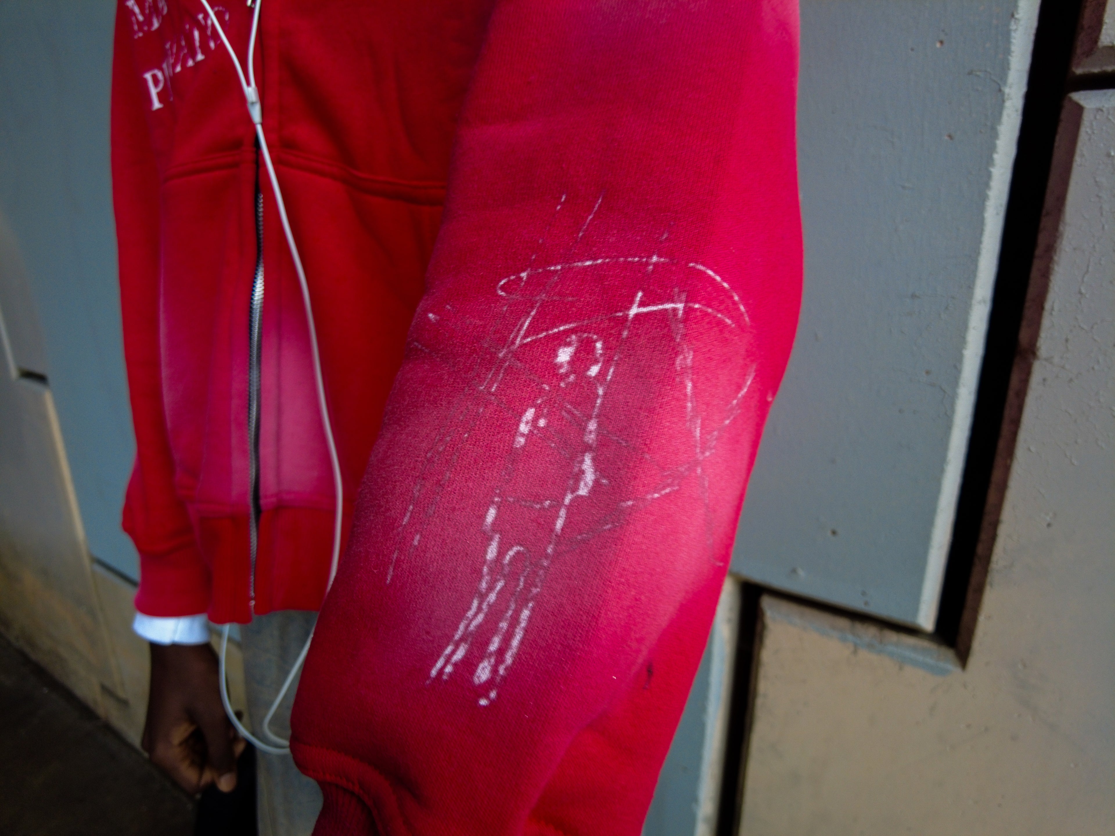 "PRIVATO" ZIP-UP HOODIE